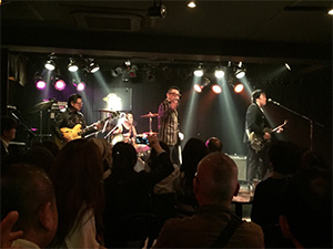 メーデー
