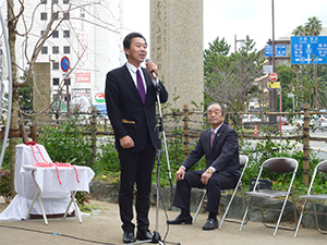 枝垂れ桜除幕式